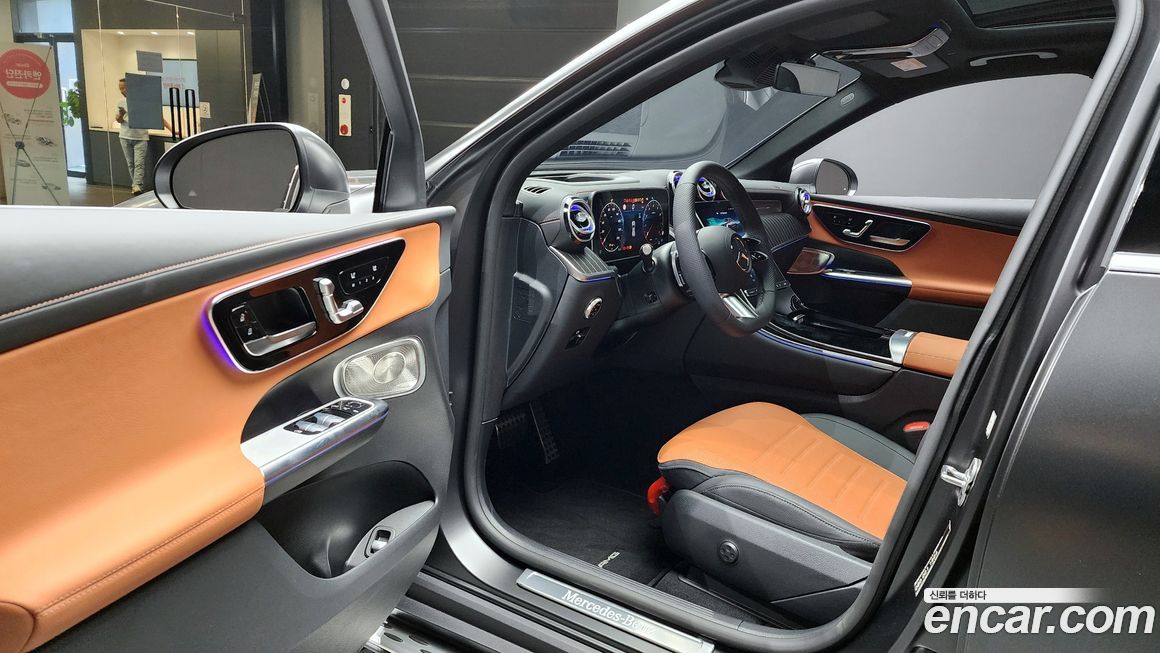 Mercedes-Benz GLC-Class 2025