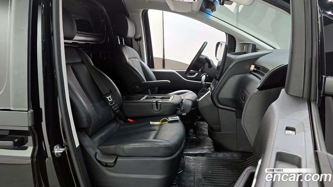 Hyundai Staria 2023