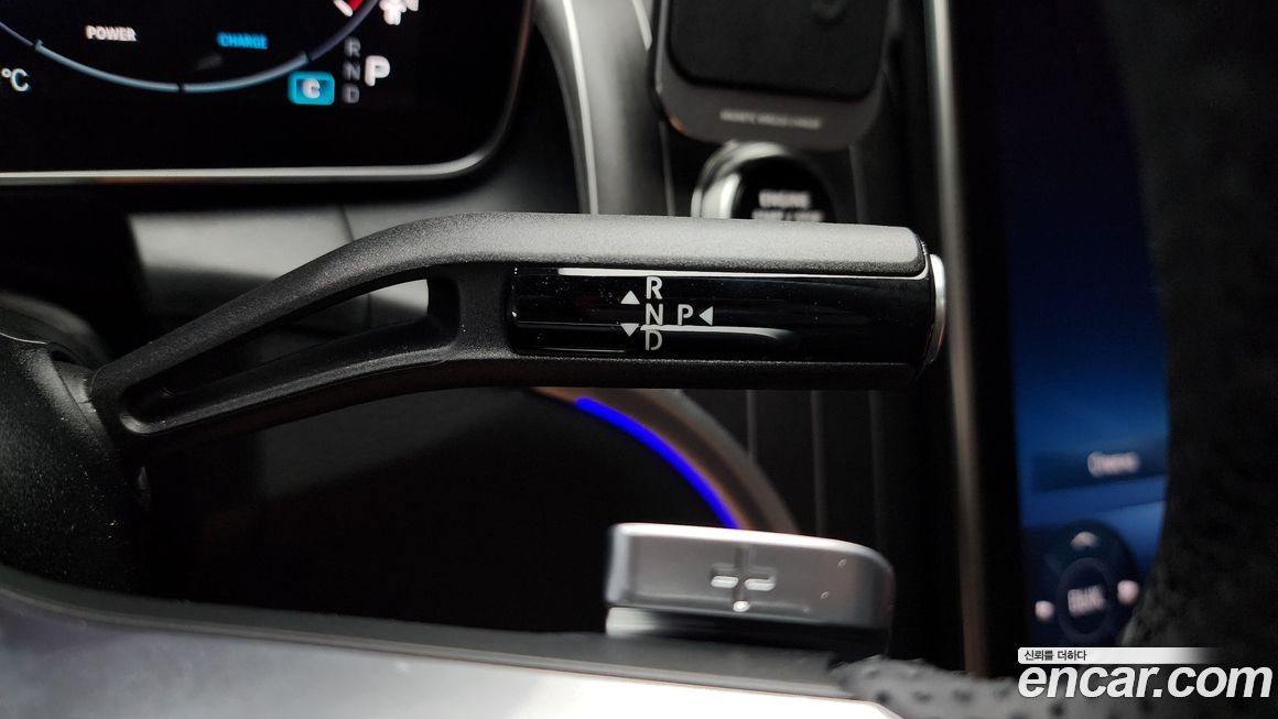 Mercedes-Benz GLC-Class 2025