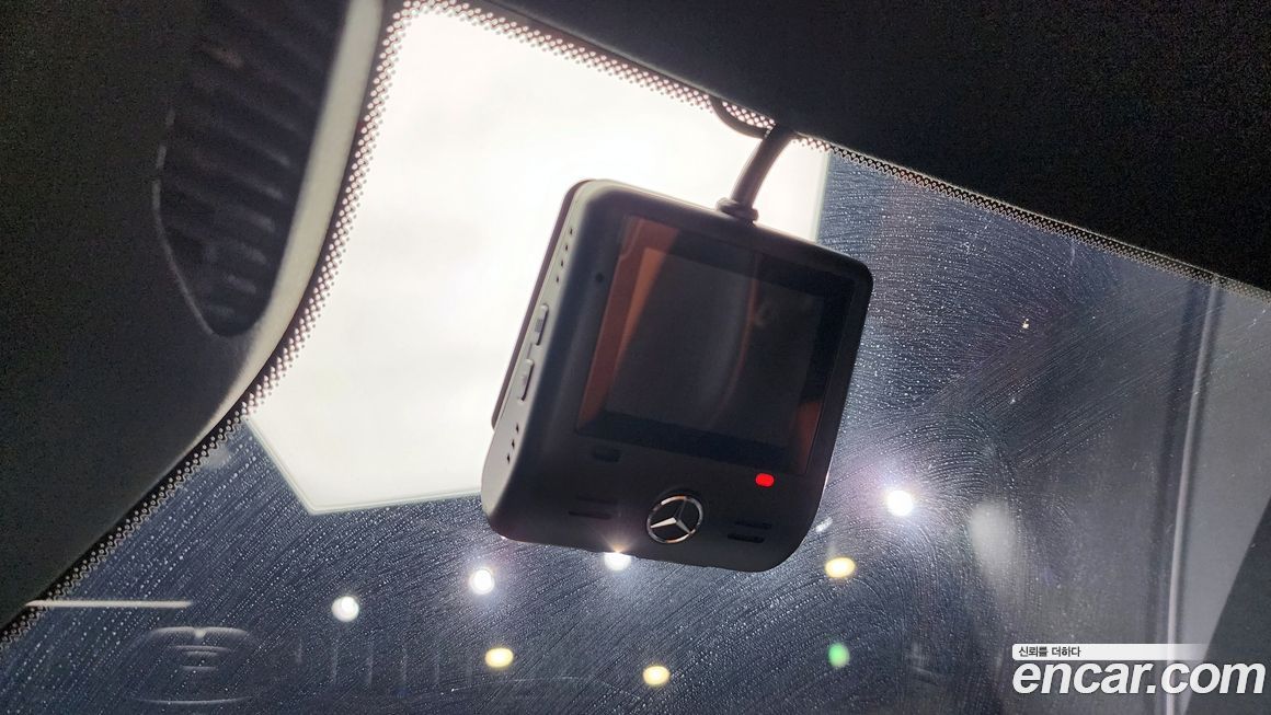 Mercedes-Benz GLC-Class 2025