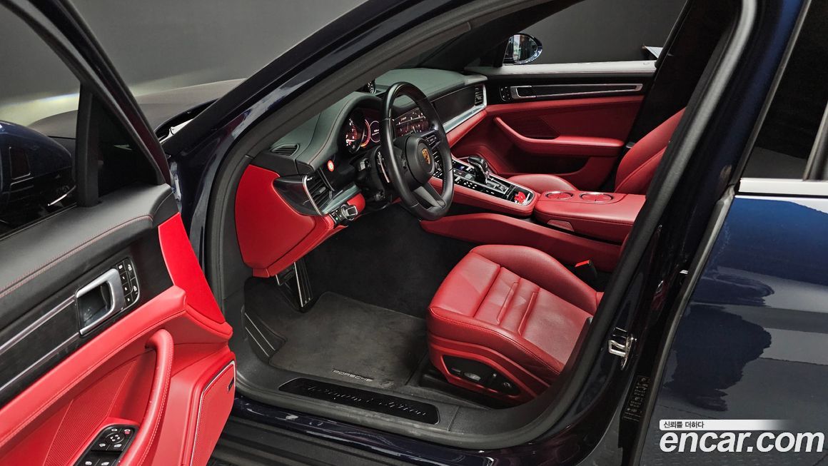Porsche Panamera 2023