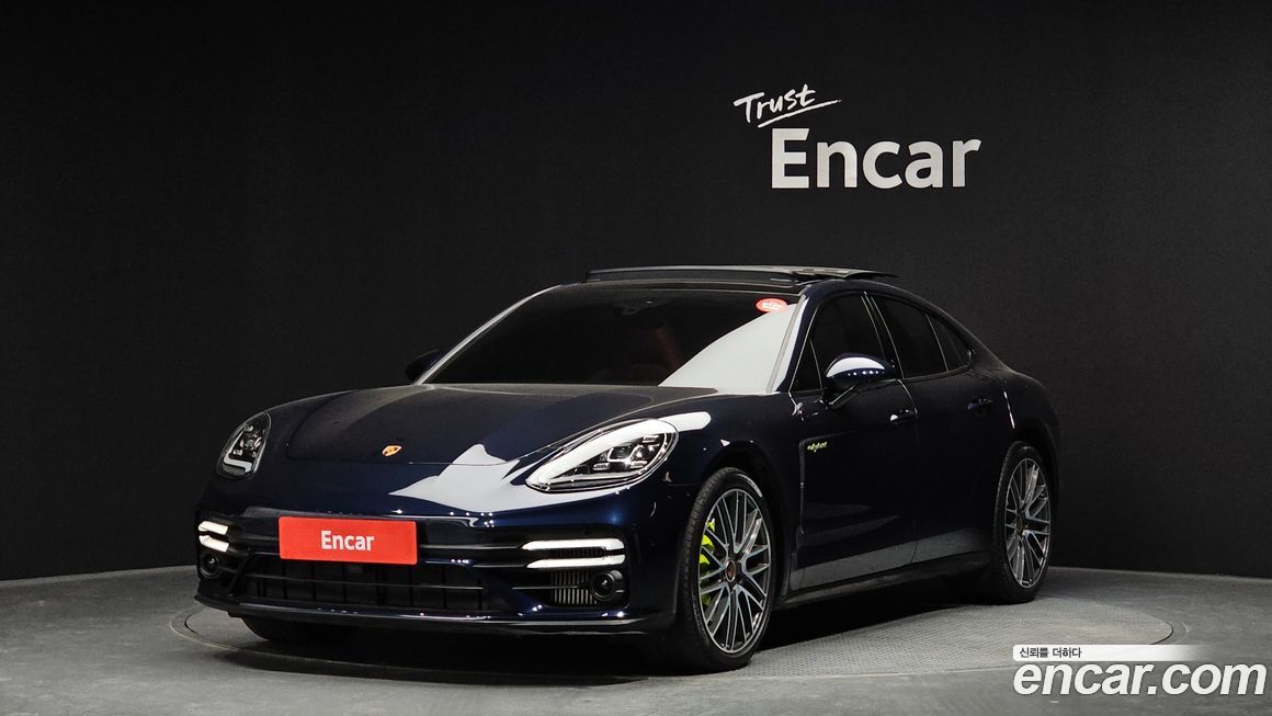 Porsche Panamera 2023