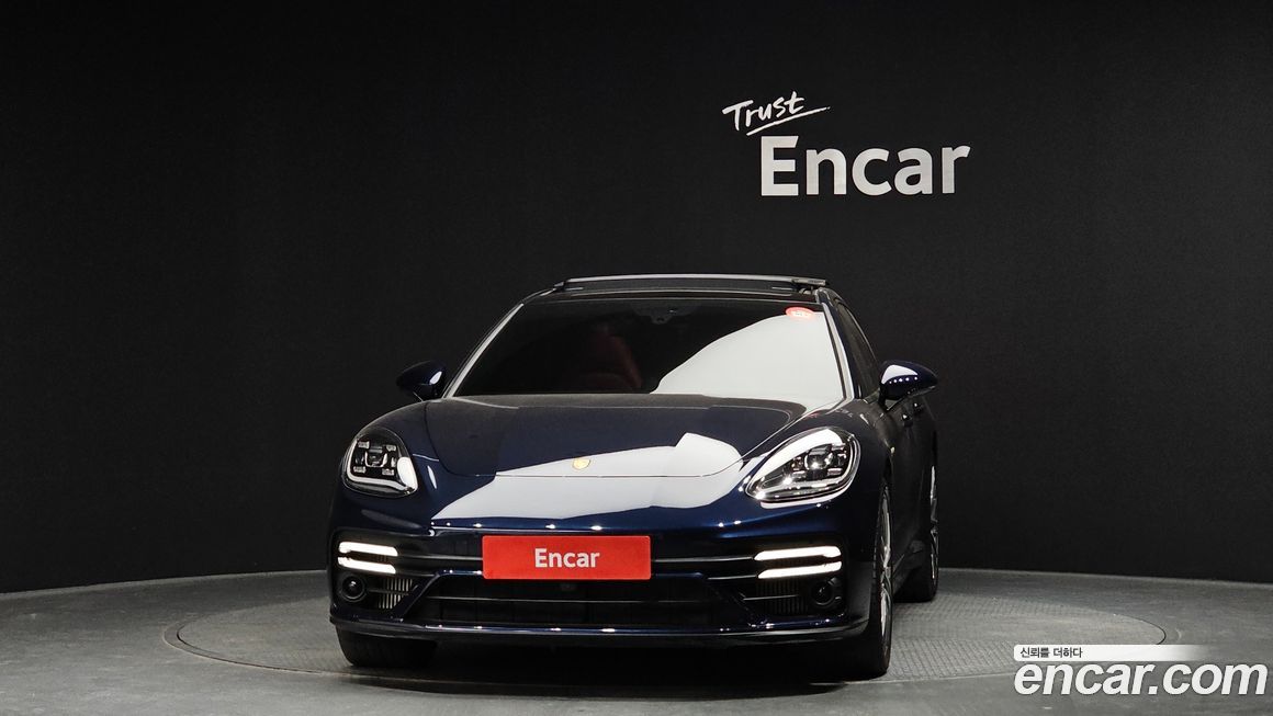 Porsche Panamera 2023