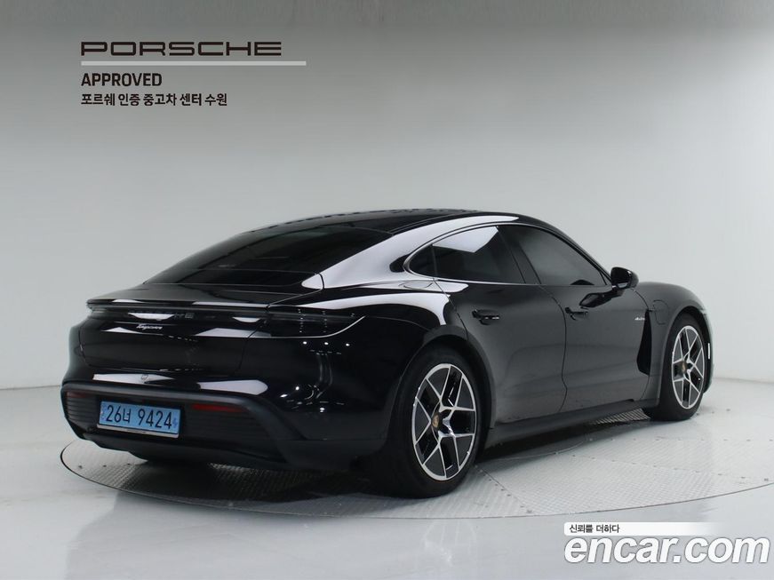 Porsche Taycan 2025