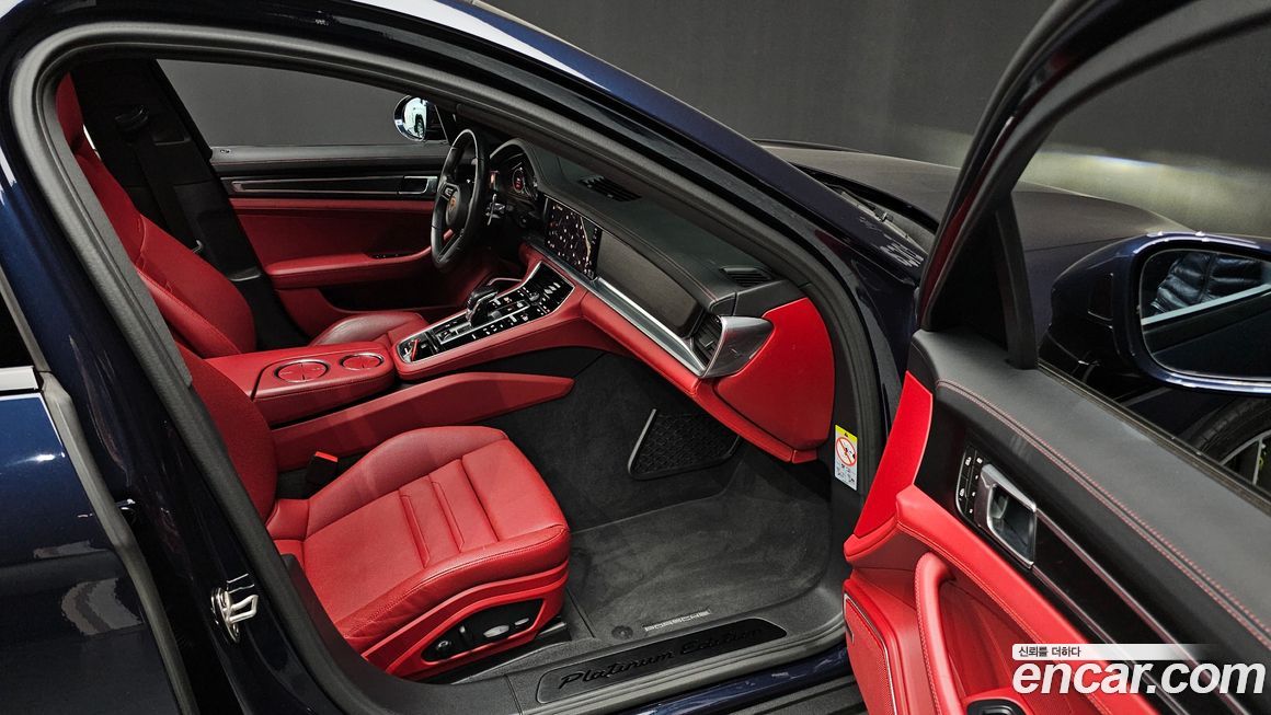 Porsche Panamera 2023