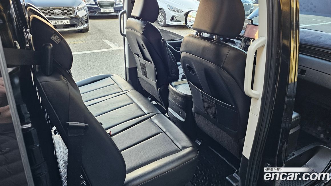 Hyundai Staria 2022