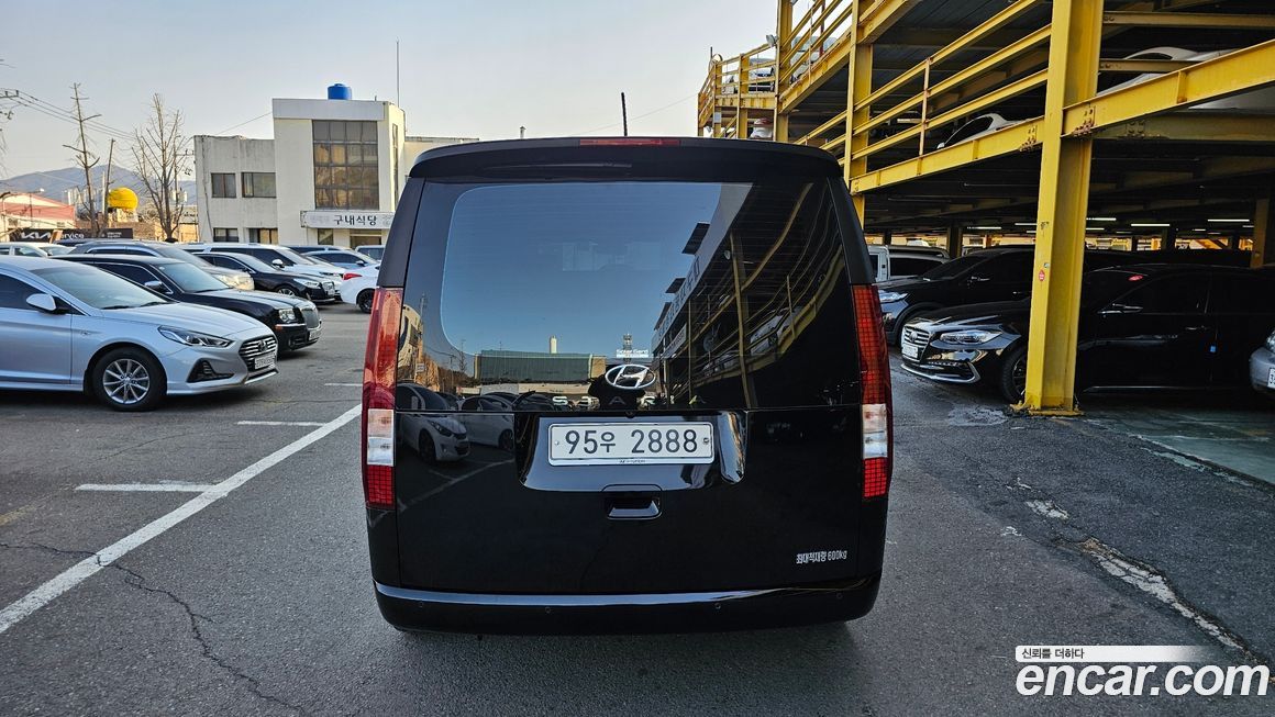 Hyundai Staria 2022