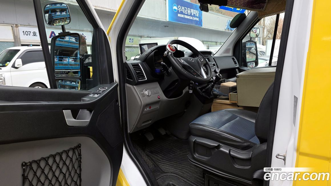 Hyundai Solati 2015