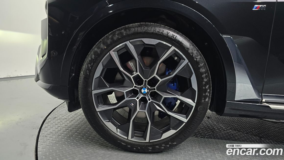 BMW X7 2025