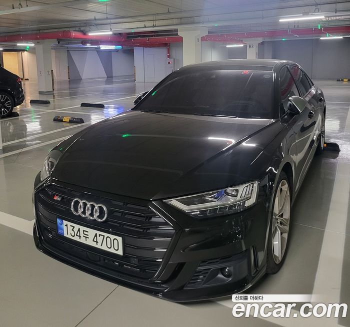Audi S8 2021