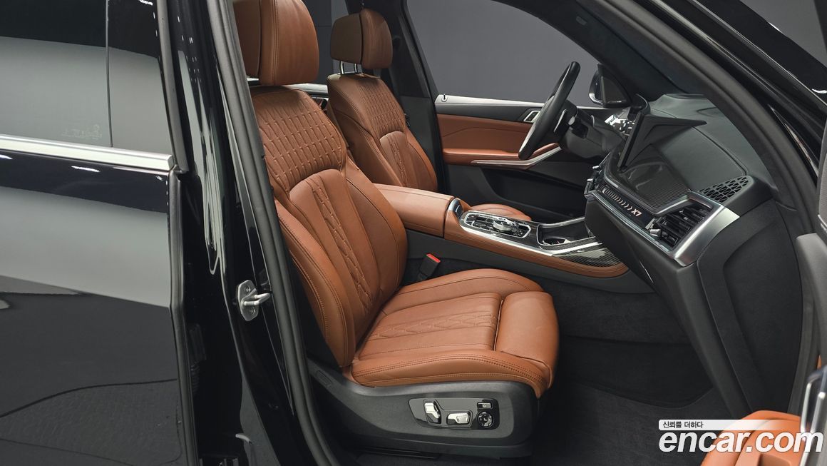 BMW X7 2025