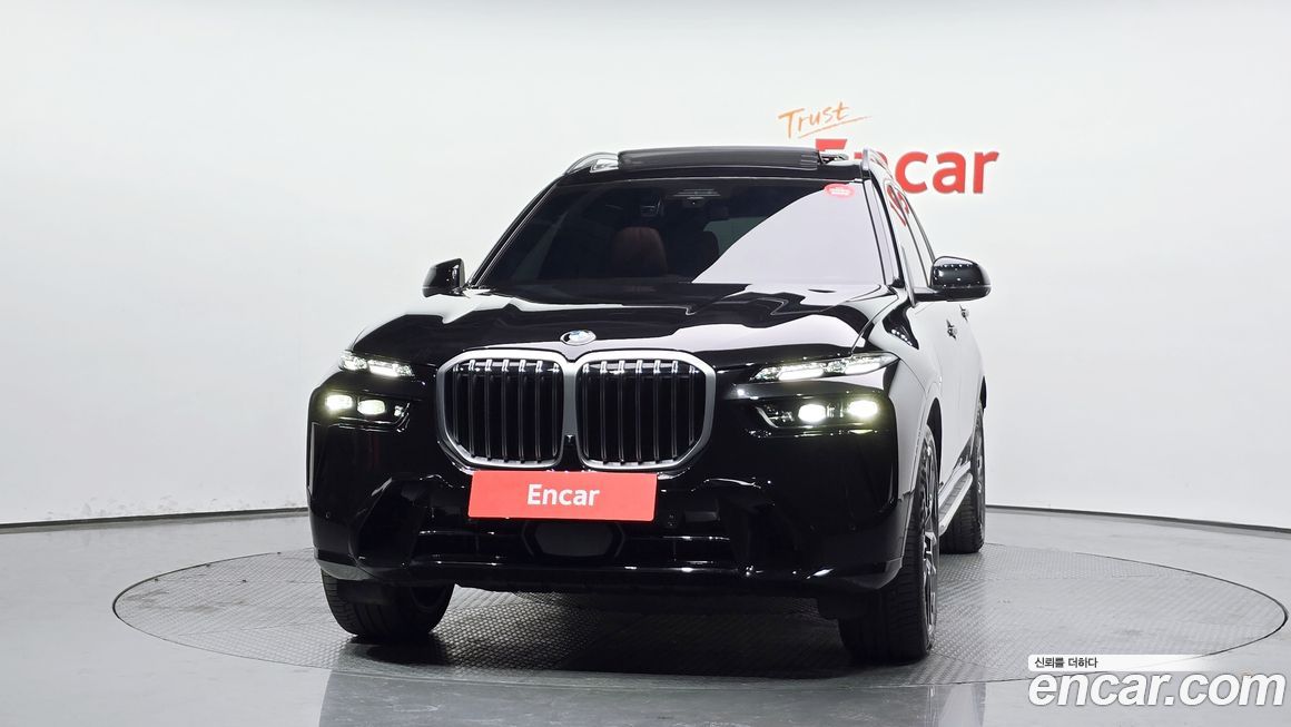 BMW X7 2025