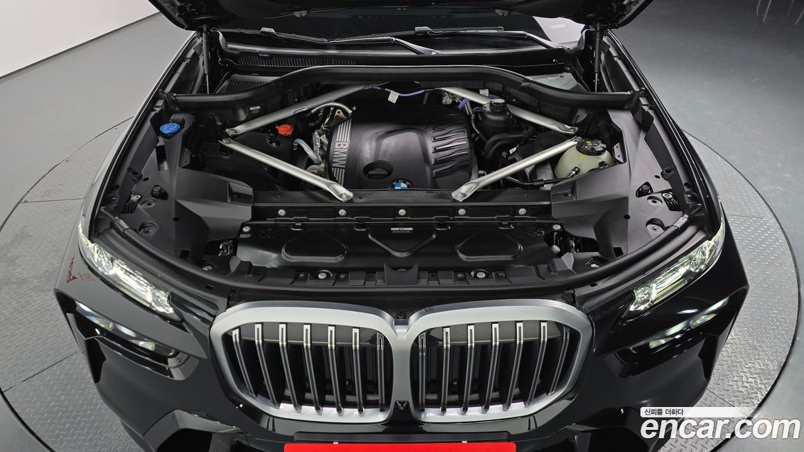 BMW X7 2025
