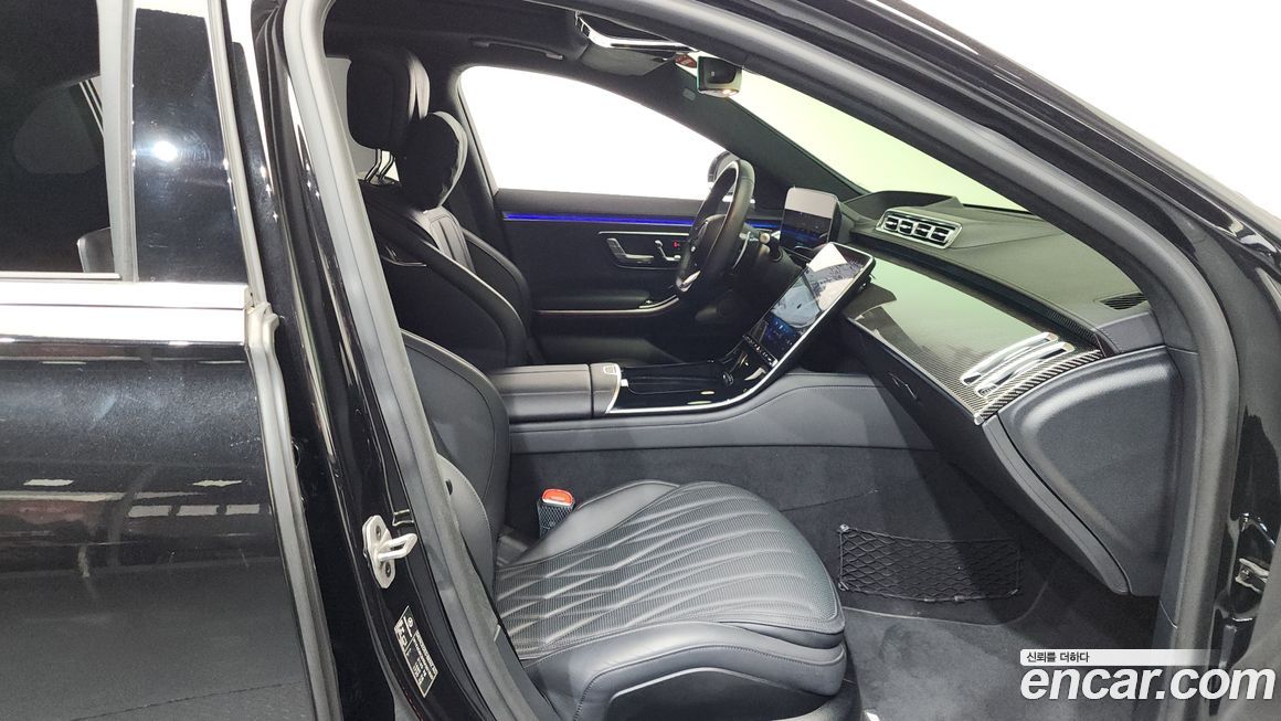 Mercedes-Benz S-Class 2024