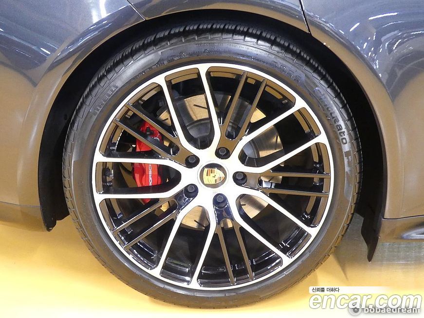 Porsche Panamera 2023