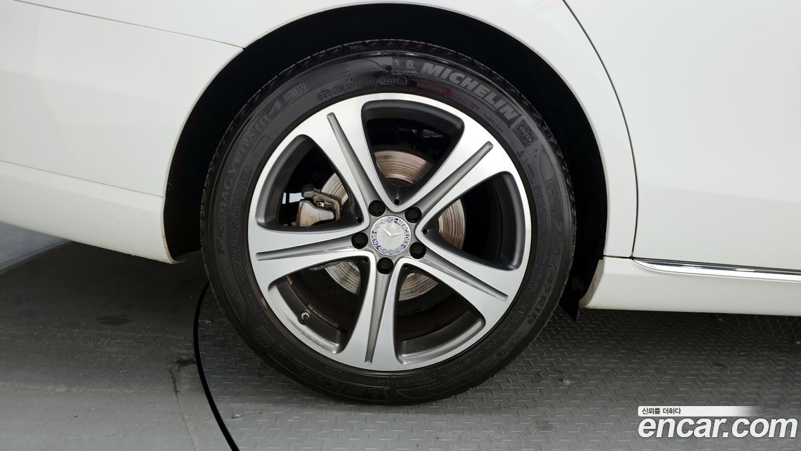 Mercedes-Benz E-Class 2017