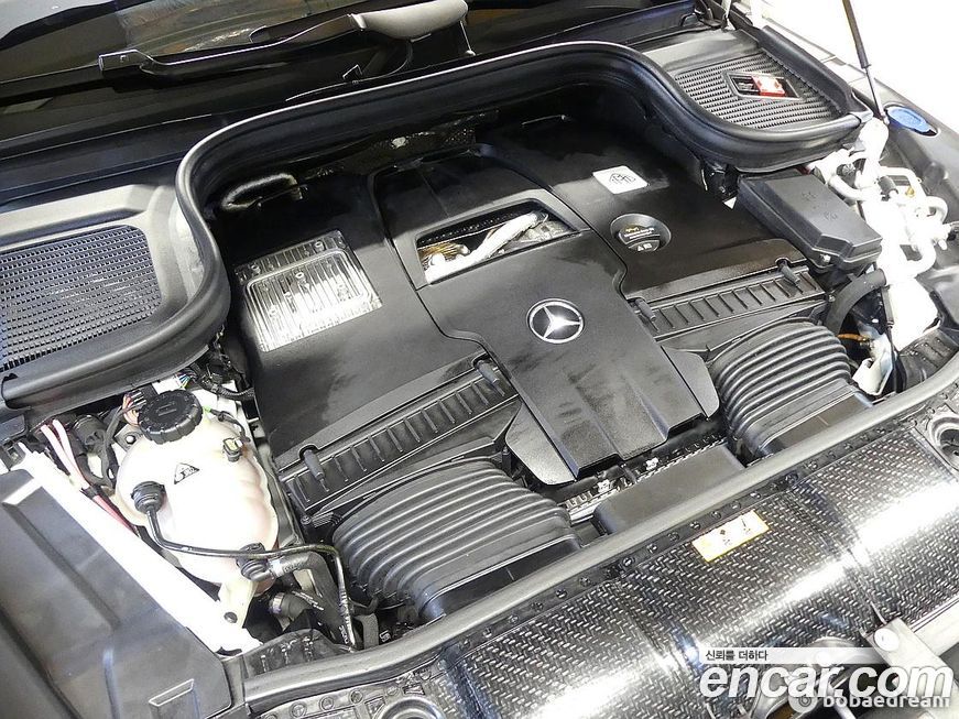 Mercedes-Benz GLS-Class 2023