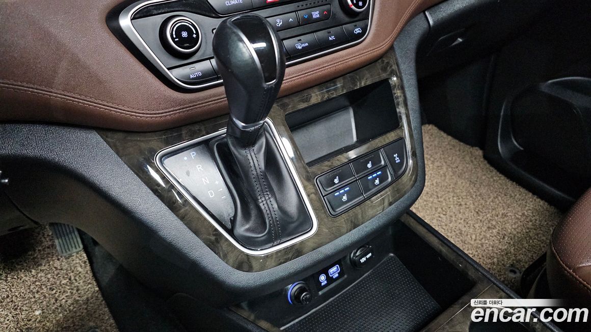 Hyundai Starex 2019
