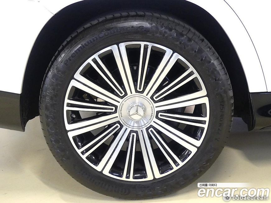 Mercedes-Benz GLS-Class 2023