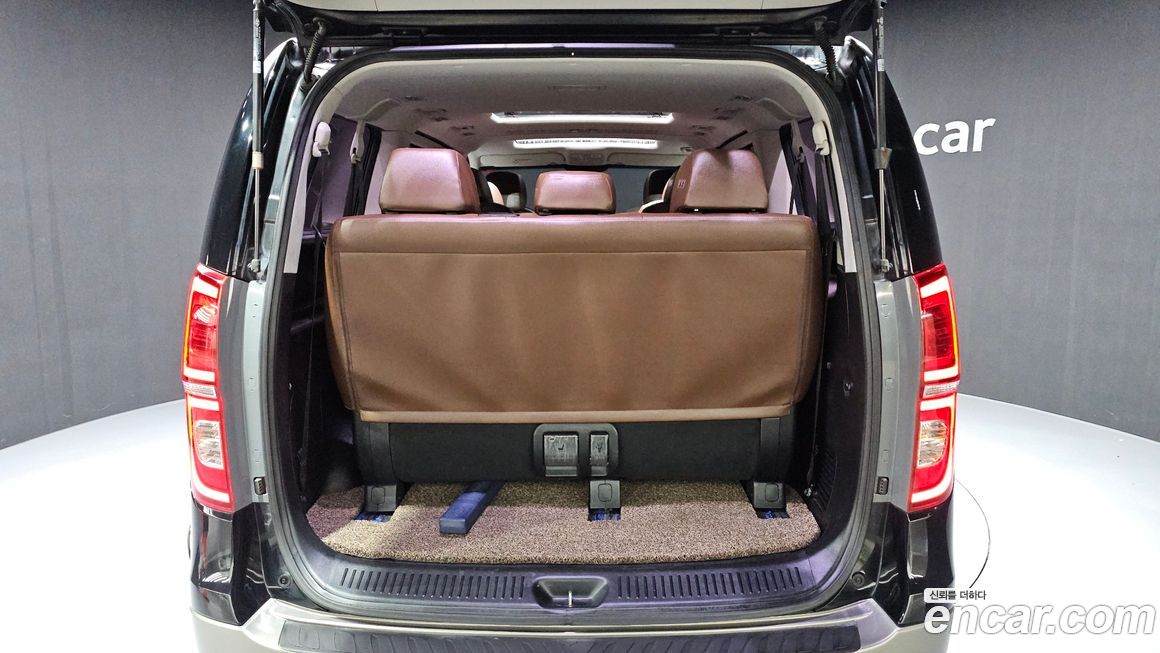 Hyundai Starex 2019