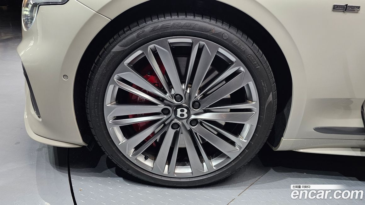 Bentley Continental 2025