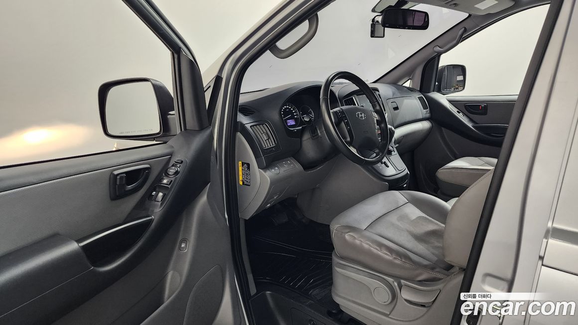 Hyundai Starex 2021