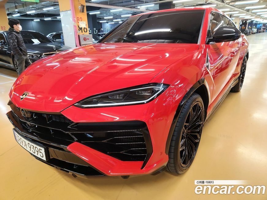 Lamborghini Urus 2025