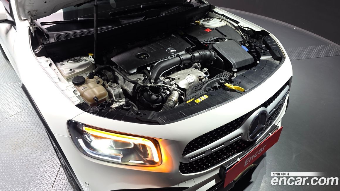 Mercedes-Benz GLB-Class 2021