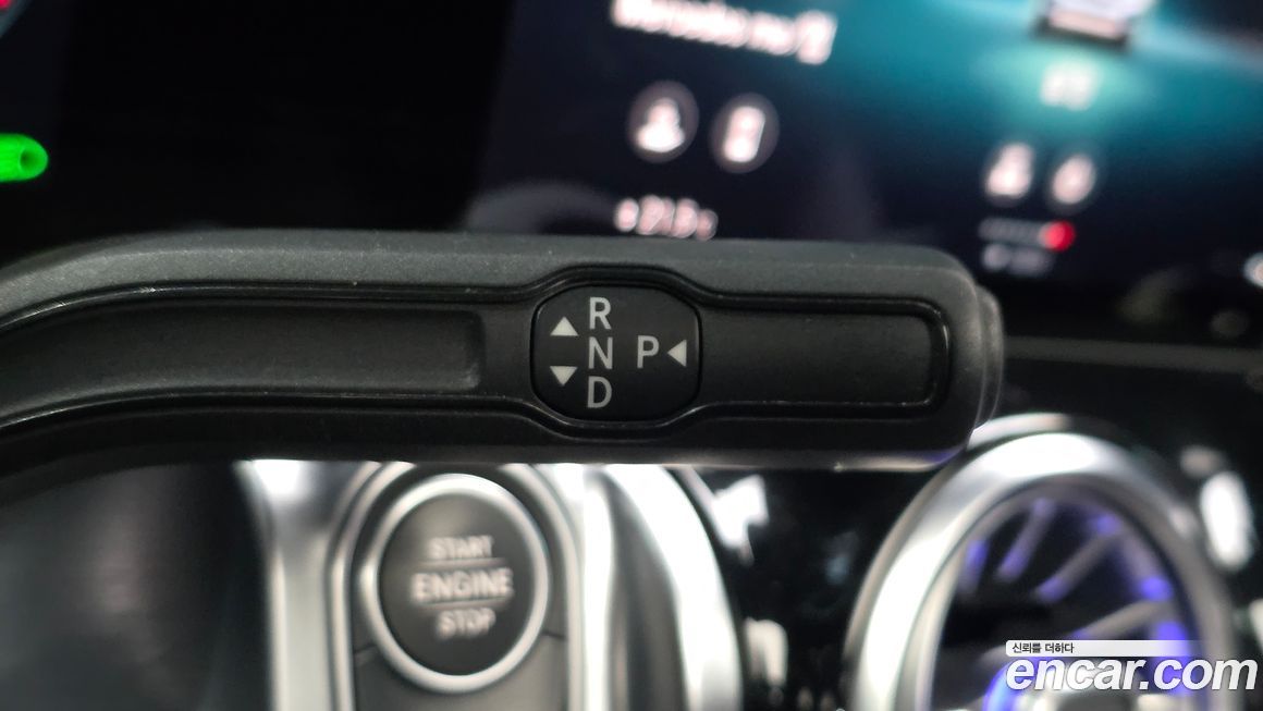 Mercedes-Benz GLB-Class 2021