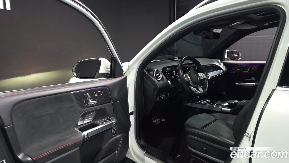 Mercedes-Benz GLB-Class 2021