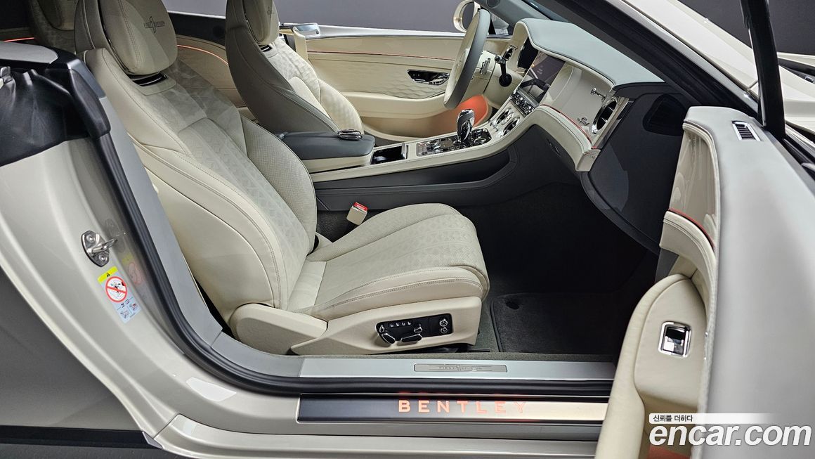 Bentley Continental 2025