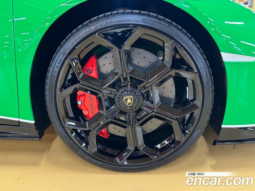 Lamborghini Huracan 2023