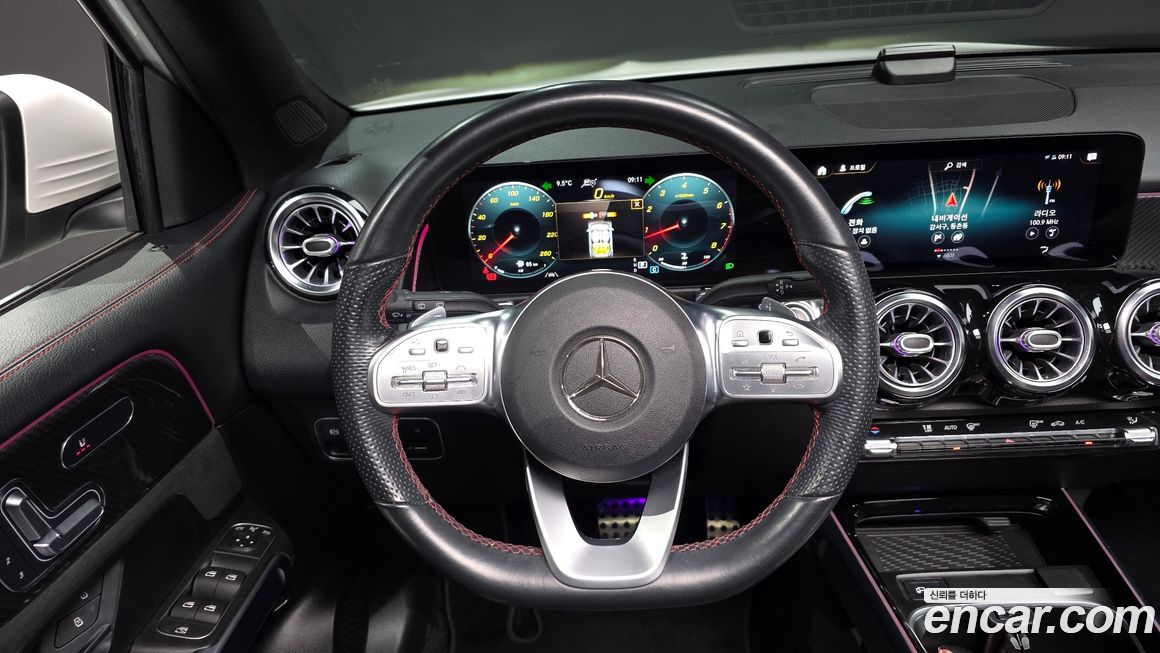 Mercedes-Benz GLB-Class 2021