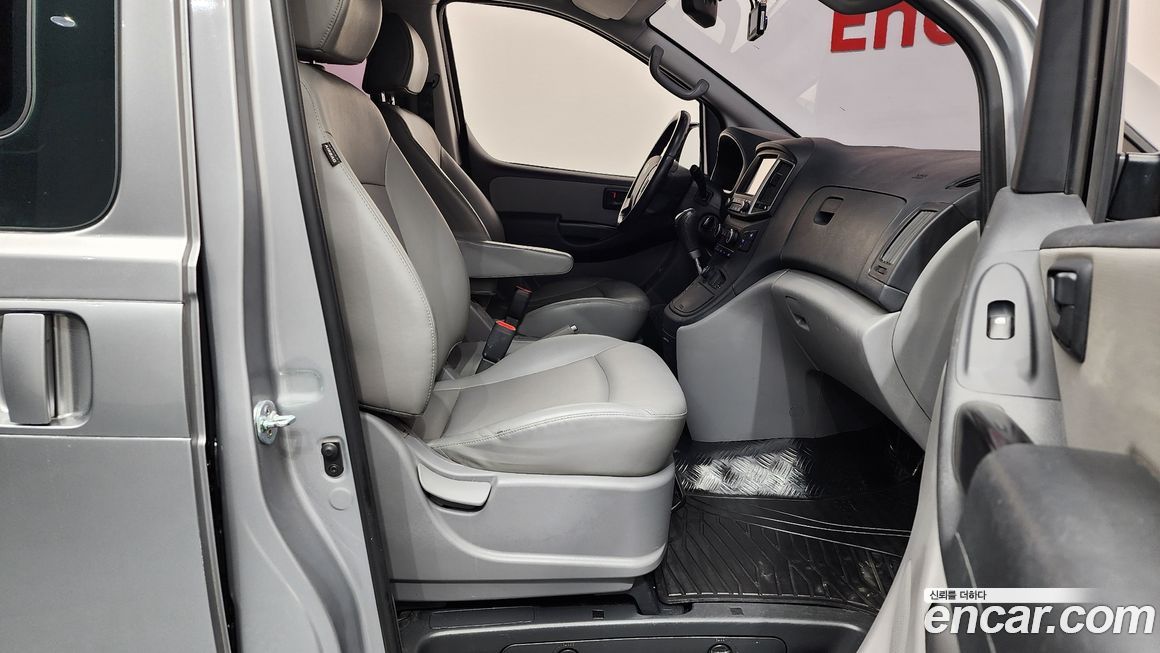 Hyundai Starex 2021