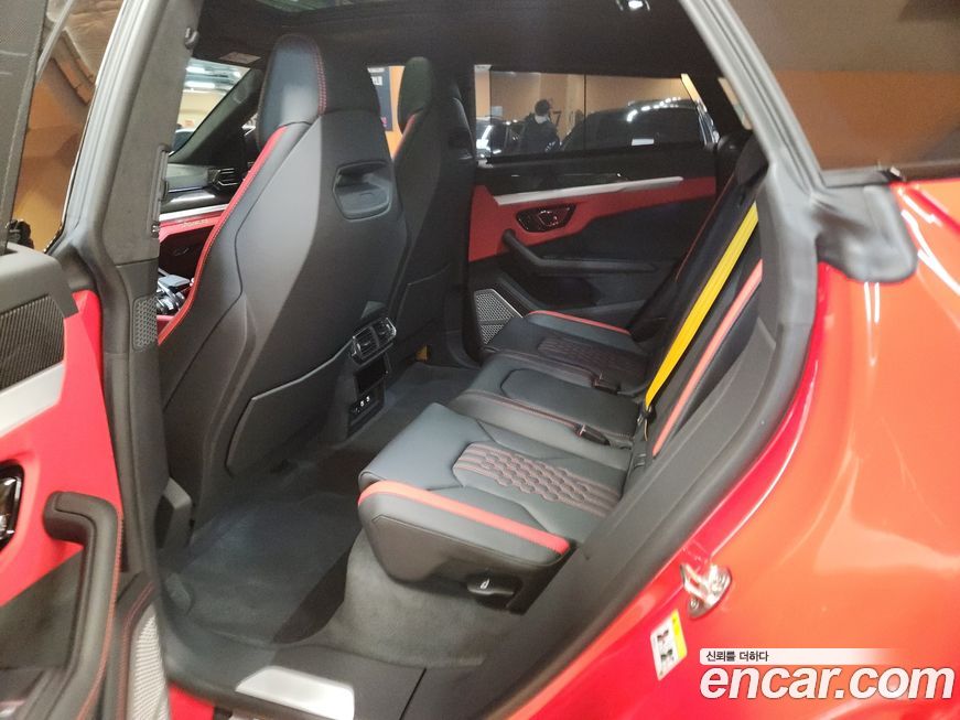Lamborghini Urus 2025