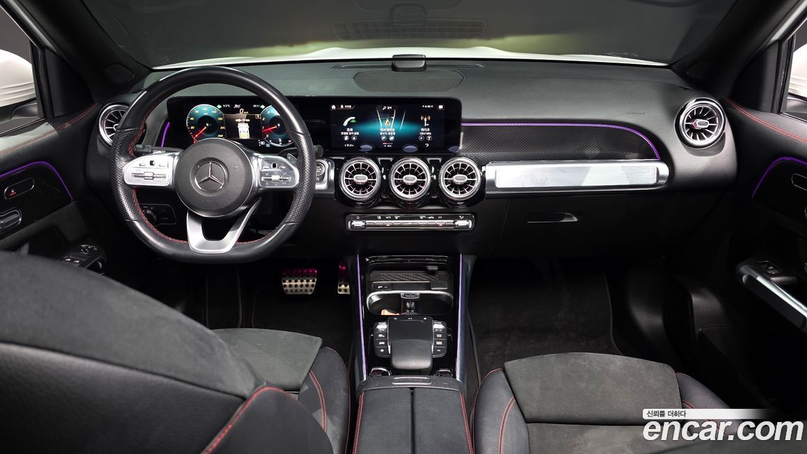 Mercedes-Benz GLB-Class 2021