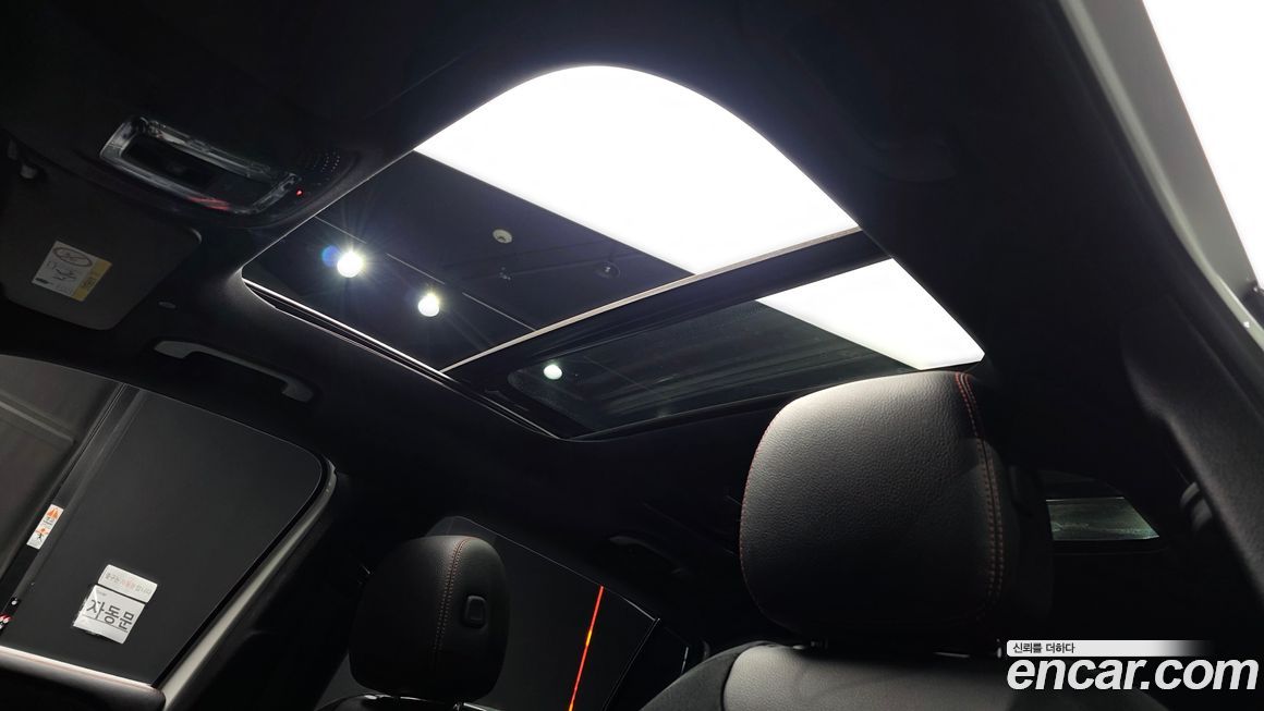 Mercedes-Benz GLB-Class 2021