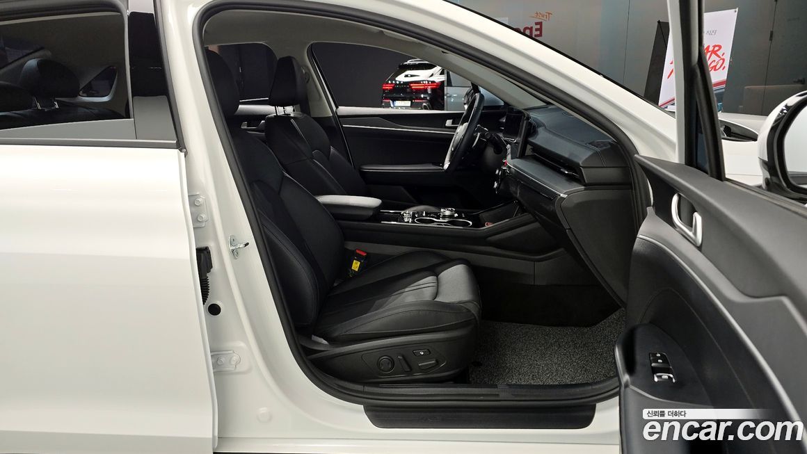 Kia K5 2025