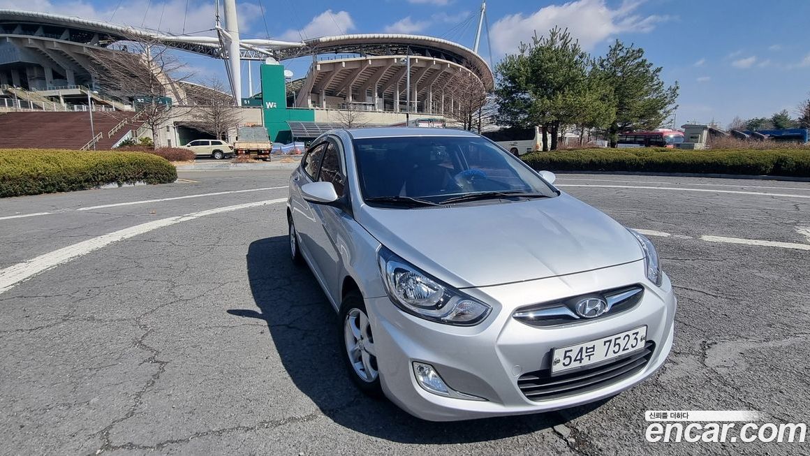 Hyundai Accent 2012