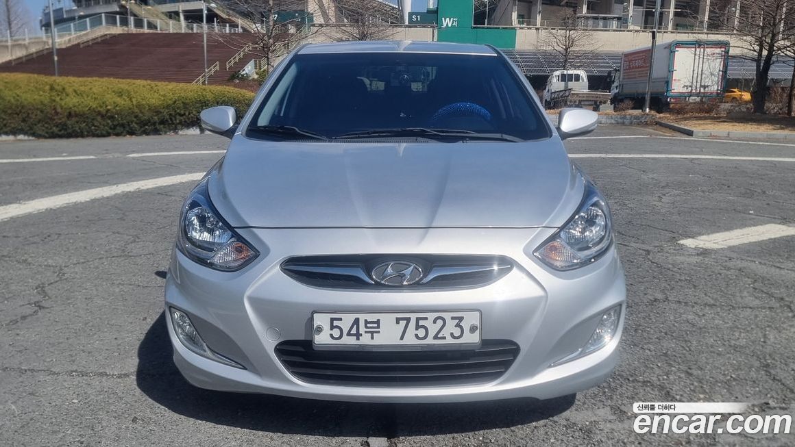 Hyundai Accent 2012
