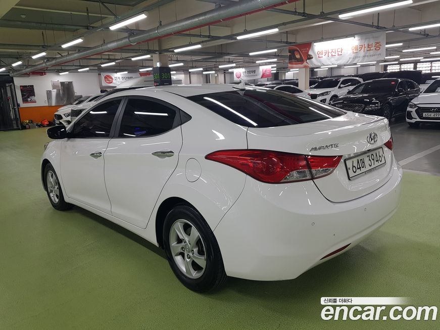 Hyundai AVANTE 2013