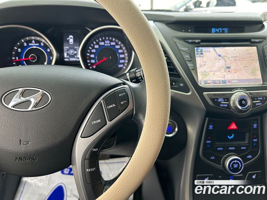 Hyundai AVANTE 2015