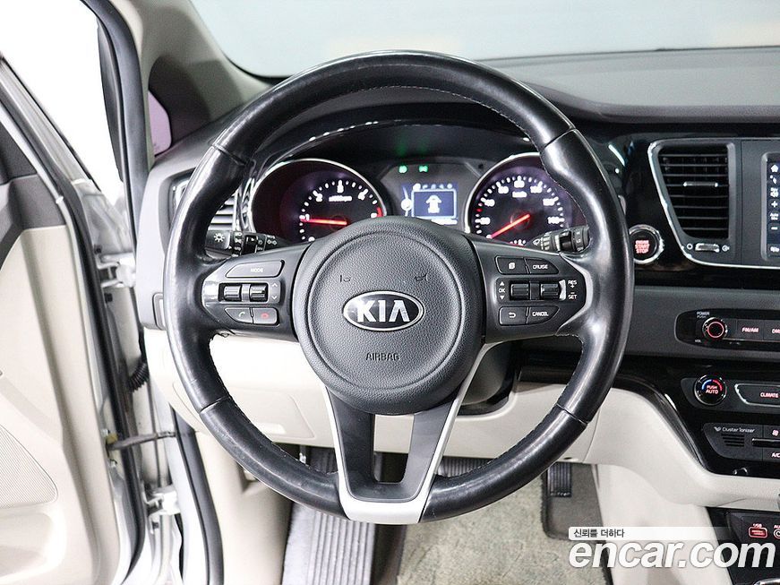 Kia Canival 2017