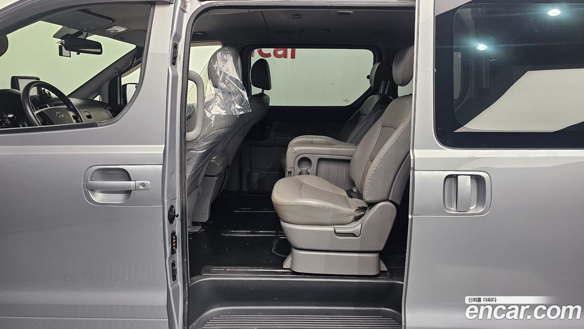 Hyundai Starex 2019