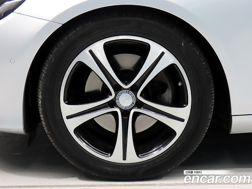 Mercedes-Benz E-Class 2017