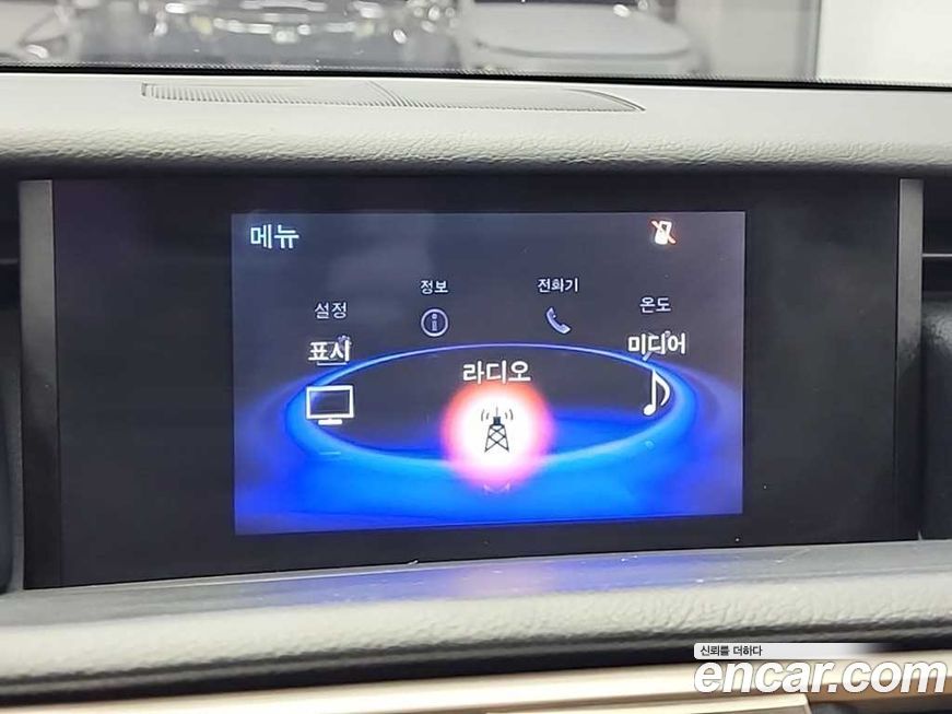 Lexus IS 2018