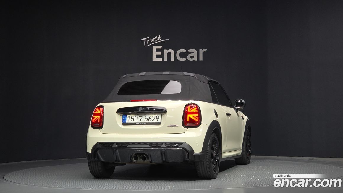 Mini Cooper Convertible 2022