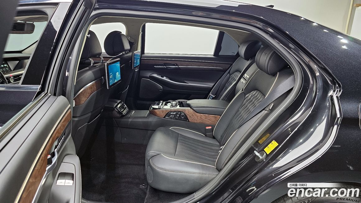 Genesis G90 2021