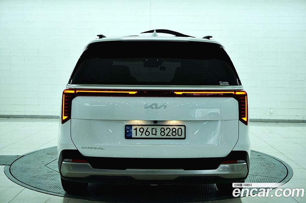 Kia Canival 2024