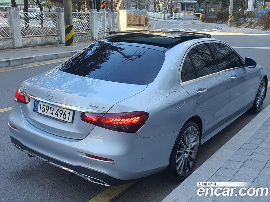 Mercedes-Benz E-Class 2022
